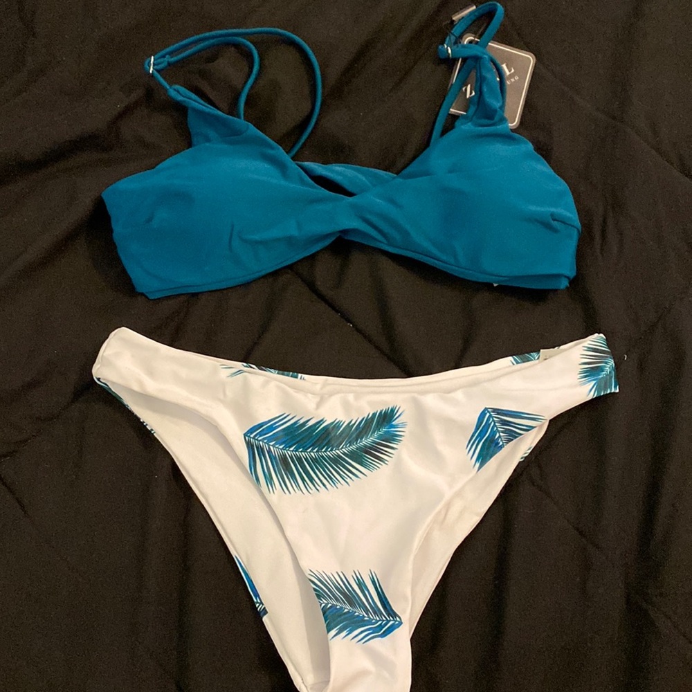 Zaful bathing suit set, size large both pieces